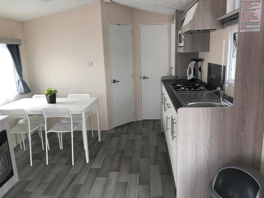 Luxe Chalet Op Camping Duindoorn, Ijmuiden Aan Zee, In De Buurt Van F1 Circuit Zandvoort En Bloemendaal Op Loopafstand Strand Eksteriør bilde
